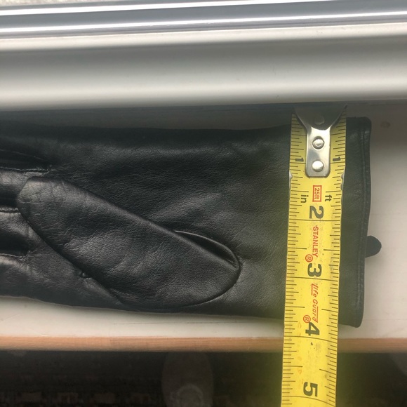 Leather gloves - Picture 8 of 10